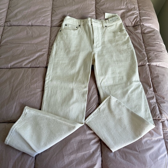 NWT Abercrombie The 90s Straight Jeans - Picture 1 of 5
